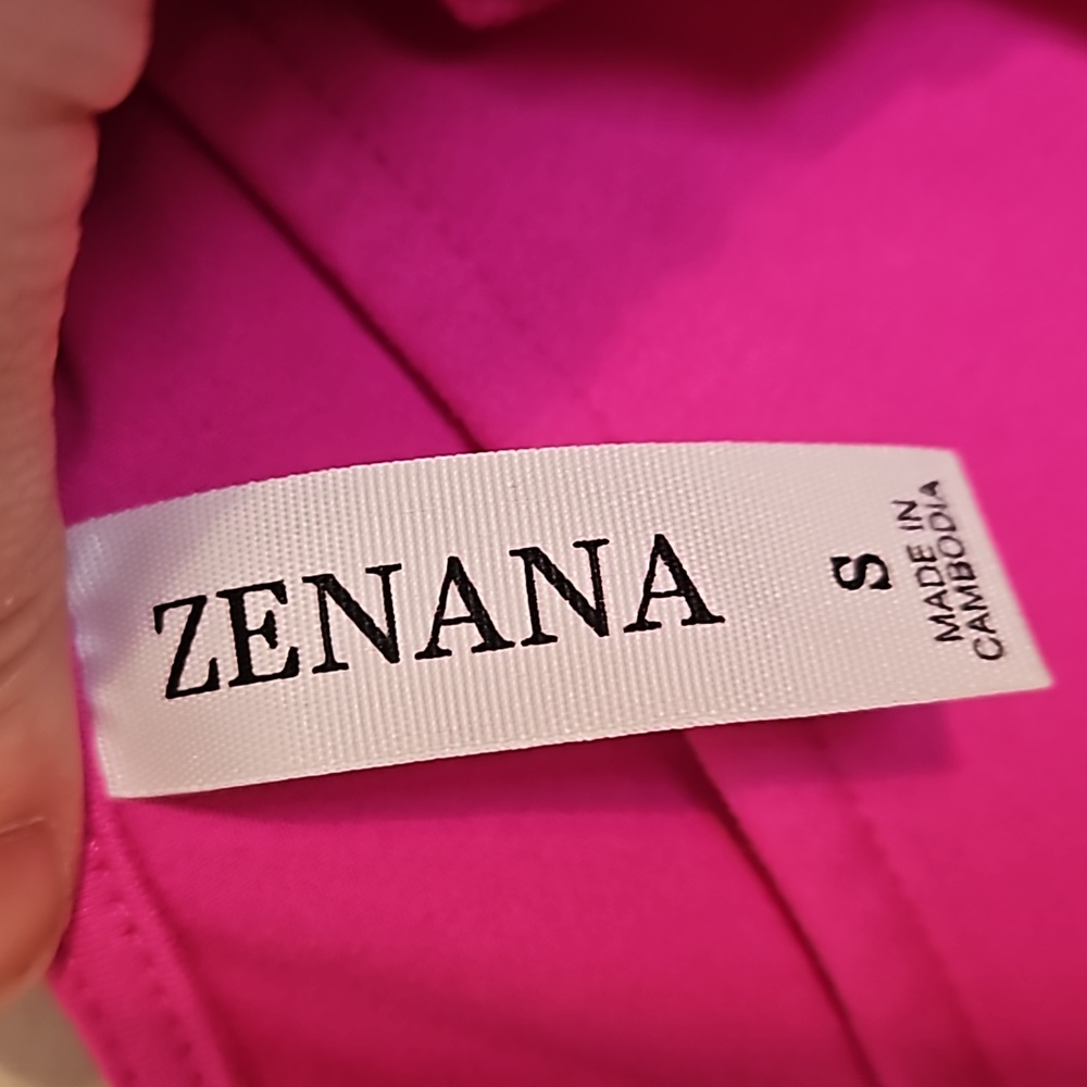 Zenana pink V neck ruffle straps tank top. IN EUC - Picture 2 of 3